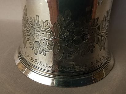 TIMBALE en argent. PARIS, Théodore TONNELIER,...