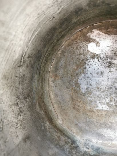 DEUX RAFRAICHISSOIRS A BOUTEILLES en métal...