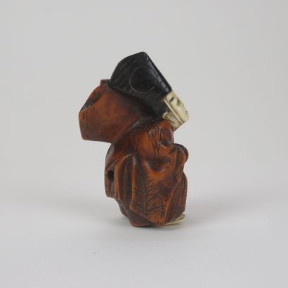 JAPON - XIXe siècle

Netsuke en bois, danseur...