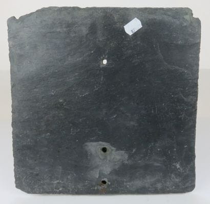 CADRAN SOLAIRE en ardoise gravée, marqué...