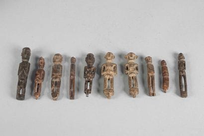 Amulettes et charmes karuhei. Lot de 10 amulettes...