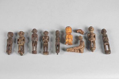 Amulettes et charmes karuhei. Lot de 10 amulettes...