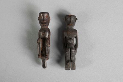Deux Amulettes et charmes karuhei. Maternités...