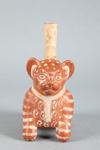 Vase à anse en étrier représentant un jaguar....