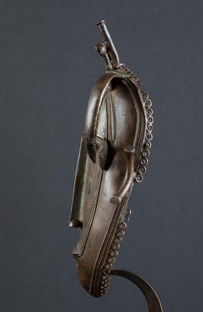 Rare et ancien masque facial, d’ ne remarquable...
