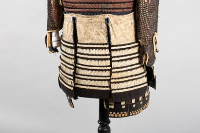 Armure de Samouraï porte d’ tendard. Le Kabuto...