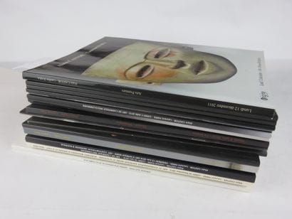 Lot de 19 catalogues de ventes publiques...