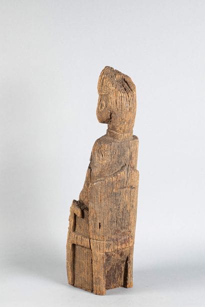Rare statue représentant un personnage d’...