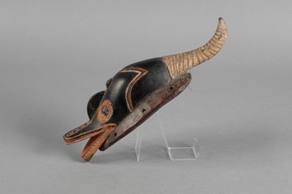Masque zamble. Représentation d’ ne tête...