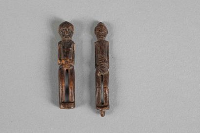 Deux Amulettes et charmes karuhei. Personnages...