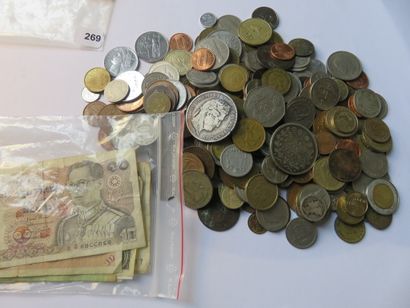 Coins + Banknotes - Lot of 245 various coins...