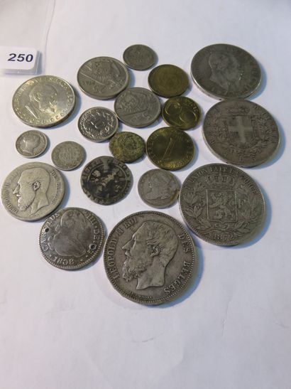 Coins - Lot of 19 foreign coins including...