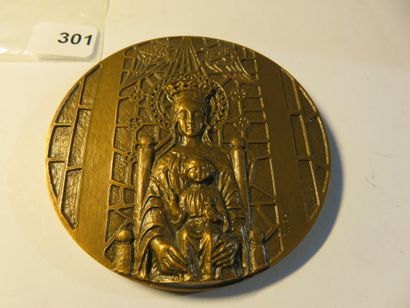 Medal - Notre-Dame de Chartres (28), by Raymond...