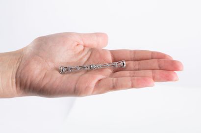 Delicate white gold barrette brooch set with...