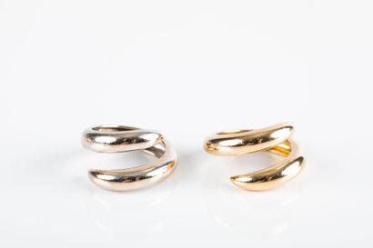 CHAUMET 
Duo of rings in yellow and white...