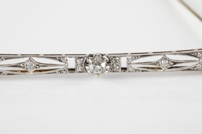 Delicate white gold barrette brooch set with...