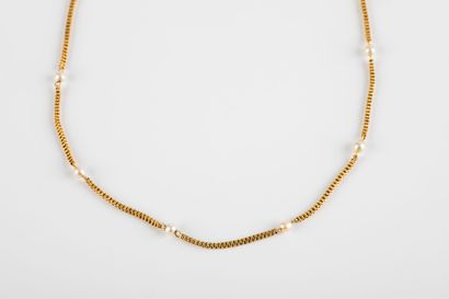 Necklace Venetian mesh rhythm of pearls probably...