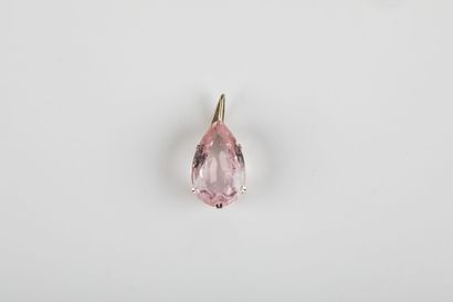 White gold pendant with a pear-shaped pink...