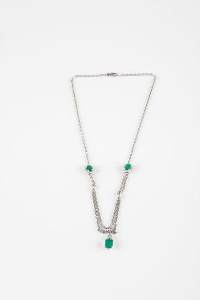Necklace stylizing a drapery in white gold...