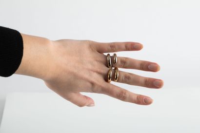 CHAUMET 
Duo of rings in yellow and white...