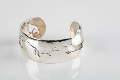 HERMES
Solid silver cuff bracelet decorated...