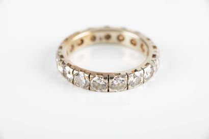 Gold wedding band set with 17 diamonds (one...