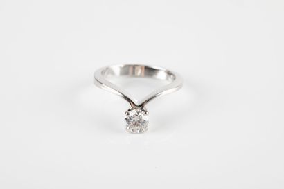 Solitaire ring with a brilliant-cut diamond...