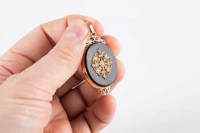 Medallion opening 