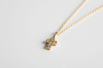 VAN CLEEF ARPELS
Yellow gold chain, round...
