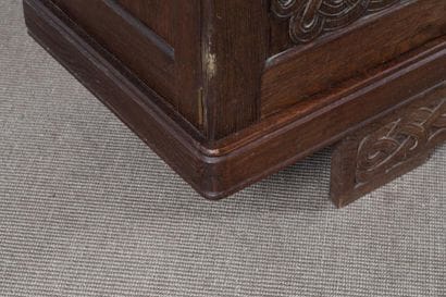 Joseph SAVINA (1901-1983)
Celtic sideboard
Oak...