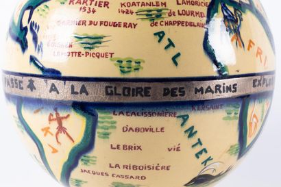 René-Yves CRESTON (1898-1964)
Important globe...