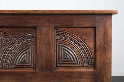 Joseph SAVINA (1901-1983)
Bureau Seiz Breur
Chêne...
