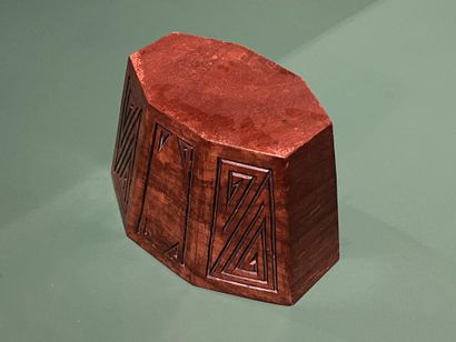 Jeanne MALIVEL (1895-1926)
Socle en bois...