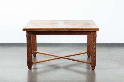 Jacques PHILIPPE (1896-1959)
Table with carved...