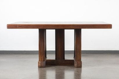 Jorj RUAL (1901-1986)
A large table with...