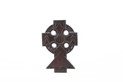 Rafig TULLOU (1909-1990)
Celtic cross
Carved...