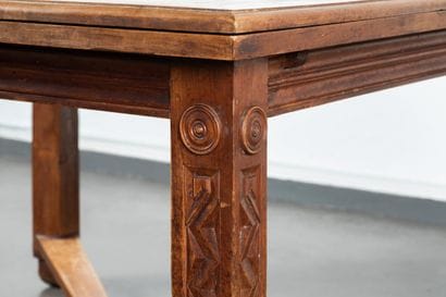 Jacques PHILIPPE (1896-1959)
Table with carved...