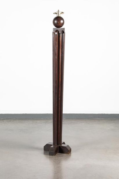 Joseph SAVINA (1901-1983)
Lampadaire
Chêne...