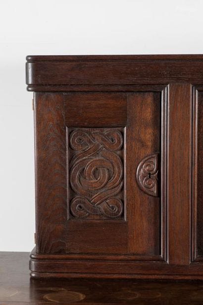 Joseph SAVINA (1901-1983)
Celtic sideboard
Oak...