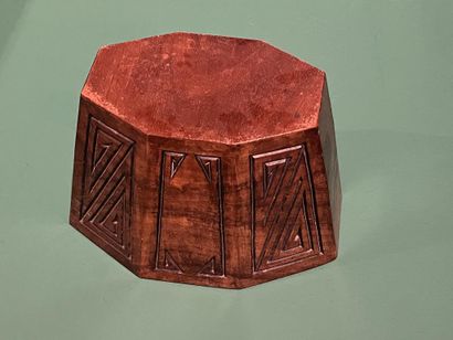 Jeanne MALIVEL (1895-1926)
Socle en bois...