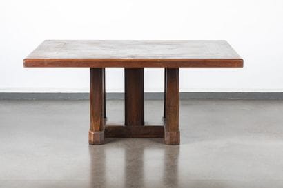 Jorj RUAL (1901-1986)
A large table with...