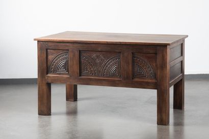 Joseph SAVINA (1901-1983)
Bureau Seiz Breur
Chêne...
