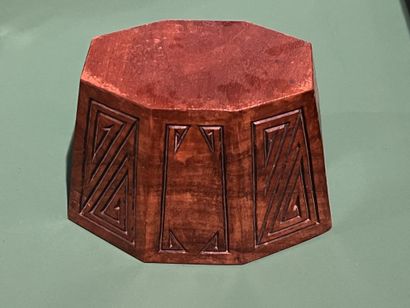 Jeanne MALIVEL (1895-1926)
Socle en bois...