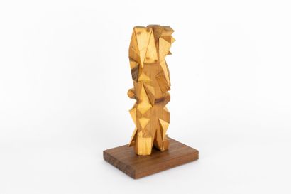 PELLERIN Hélier
Totem n°5, 2021
Bois sculpté...