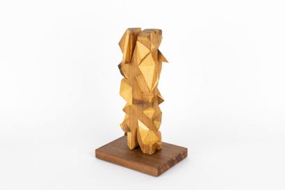 PELLERIN Hélier
Totem n°5, 2021
Bois sculpté...