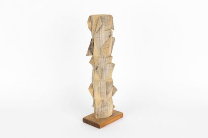 PELLERIN Hélier
Totem n°11, 2022
Bois sculpté...