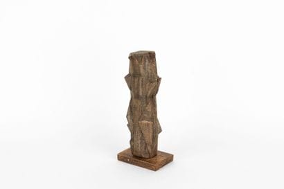 PELLERIN Hélier
Totem n°9, 2021
Bois sculpté...