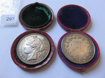 Medals - Lot of 2 silver medals, Bureau d'Assistance...