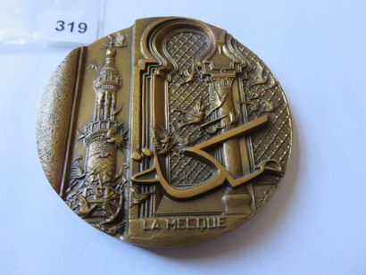 Medal - Mecca, by Thérèse Dufresne (81 mm,...
