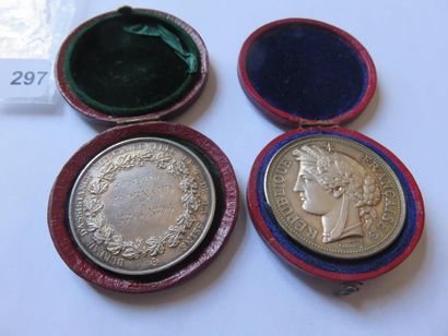 Medals - Lot of 2 silver medals, Bureau d'Assistance...